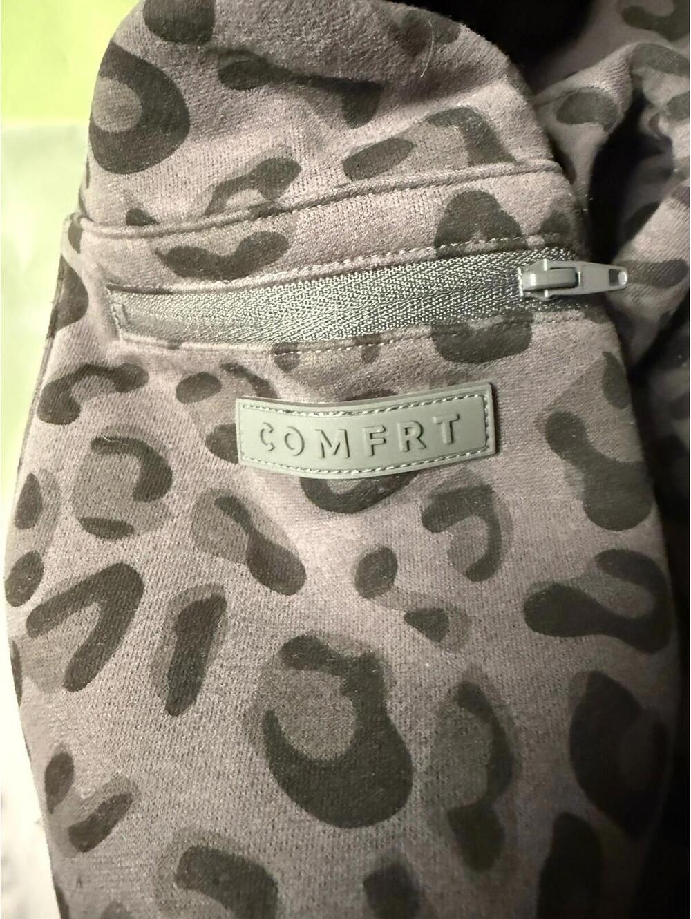 Comfrt Airplane Mode Hoodie Color Panther Size M New In Bag MSRP $140 #2 - Picture 11 of 11